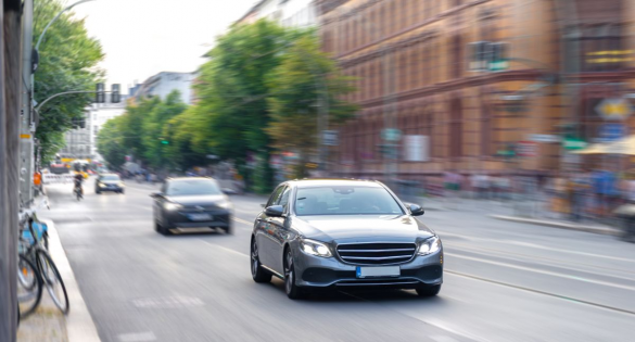 Noul Cod al Urbanismului schimba regulile pentru soferi: Masinile poluante ar putea avea acces restrictionat in anumite zone